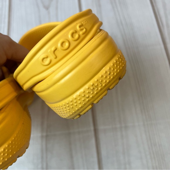 2 pair Crocs Red and Yellow Clogs M5 W7 - Picture 16 of 16